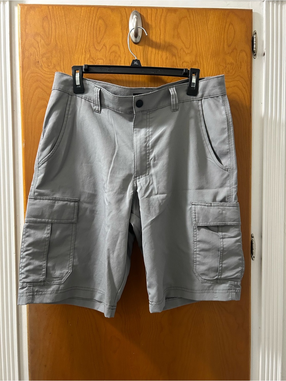 Lee Men's Light Gray Cargo Shorts - Utility Pockets